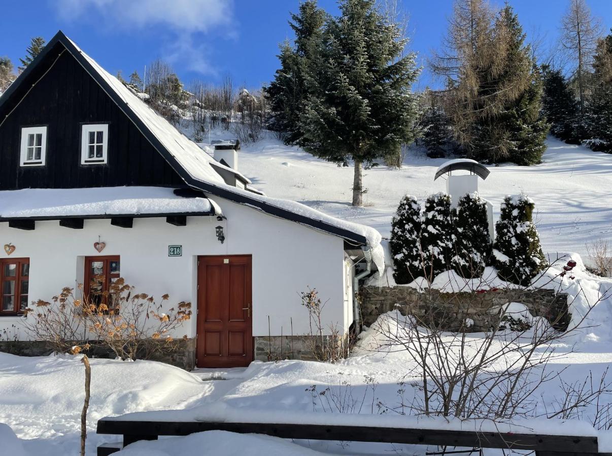 Rozpravkovy Domcek Zvoncek Villa Доновали Екстериор снимка